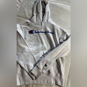 White champion sweatshirt size S